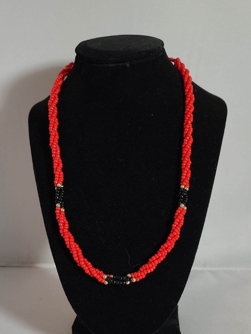 Vintage Necklace Red Twisted Seed Bead